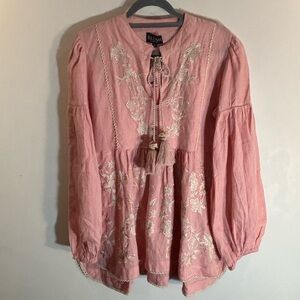 Blush Sz L Pink Contrasting Cream Embroidered Women's Top Puffy Sleeve Flowy NEW